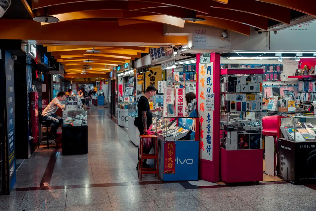 不锈钢保温杯真空绝热技术解析与保温性能对比